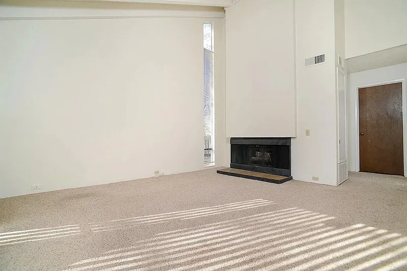 1 bed, 1.0 bath, 682 sqft, $1,223 — Photo 3