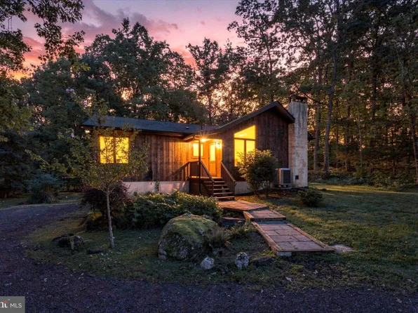 536 Spring Mount Rd, Schwenksville, PA 19473