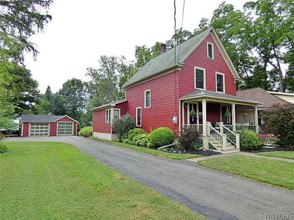 160 Long Ave, Hamburg, NY 14075