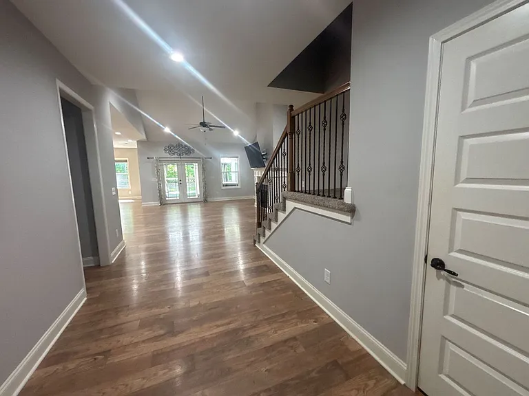 262 Allenwood Dr — Photo 3