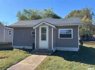 315 S Lackey St, Salem, IL 62881