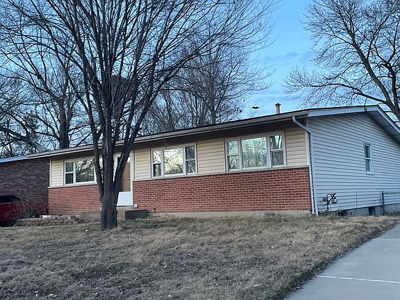 2nd image of 755 Borgia Ln