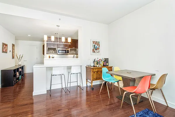 Sold by Triplemint | media 2