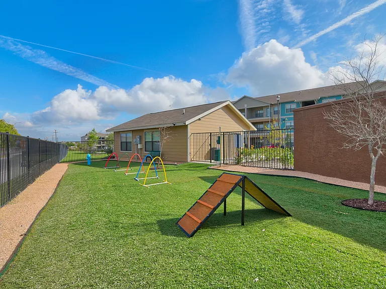 Volar Apartments — Photo 26