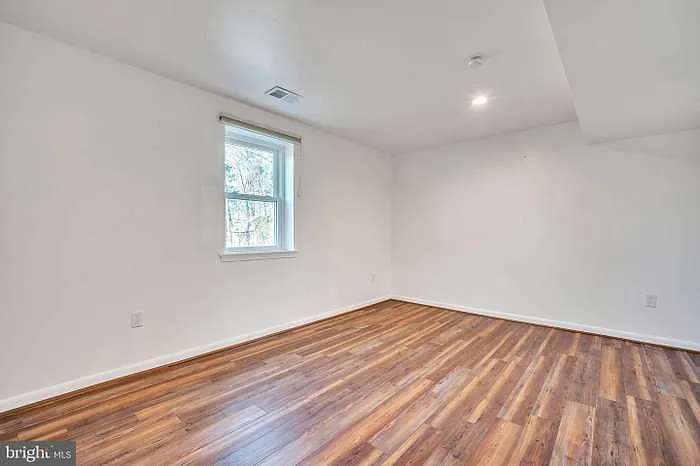 8314 Liberia Ave — Photo 10