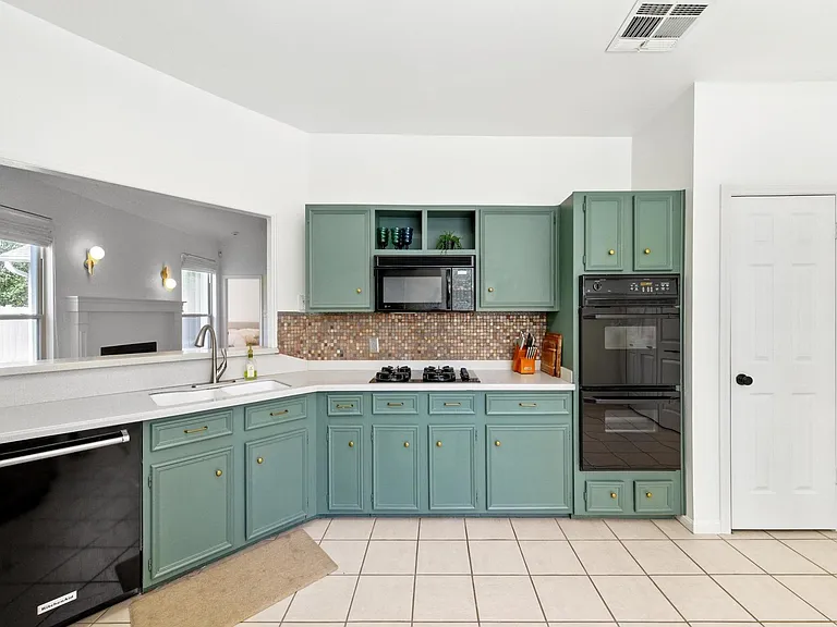 5807 Convict Hill Rd — Photo 14