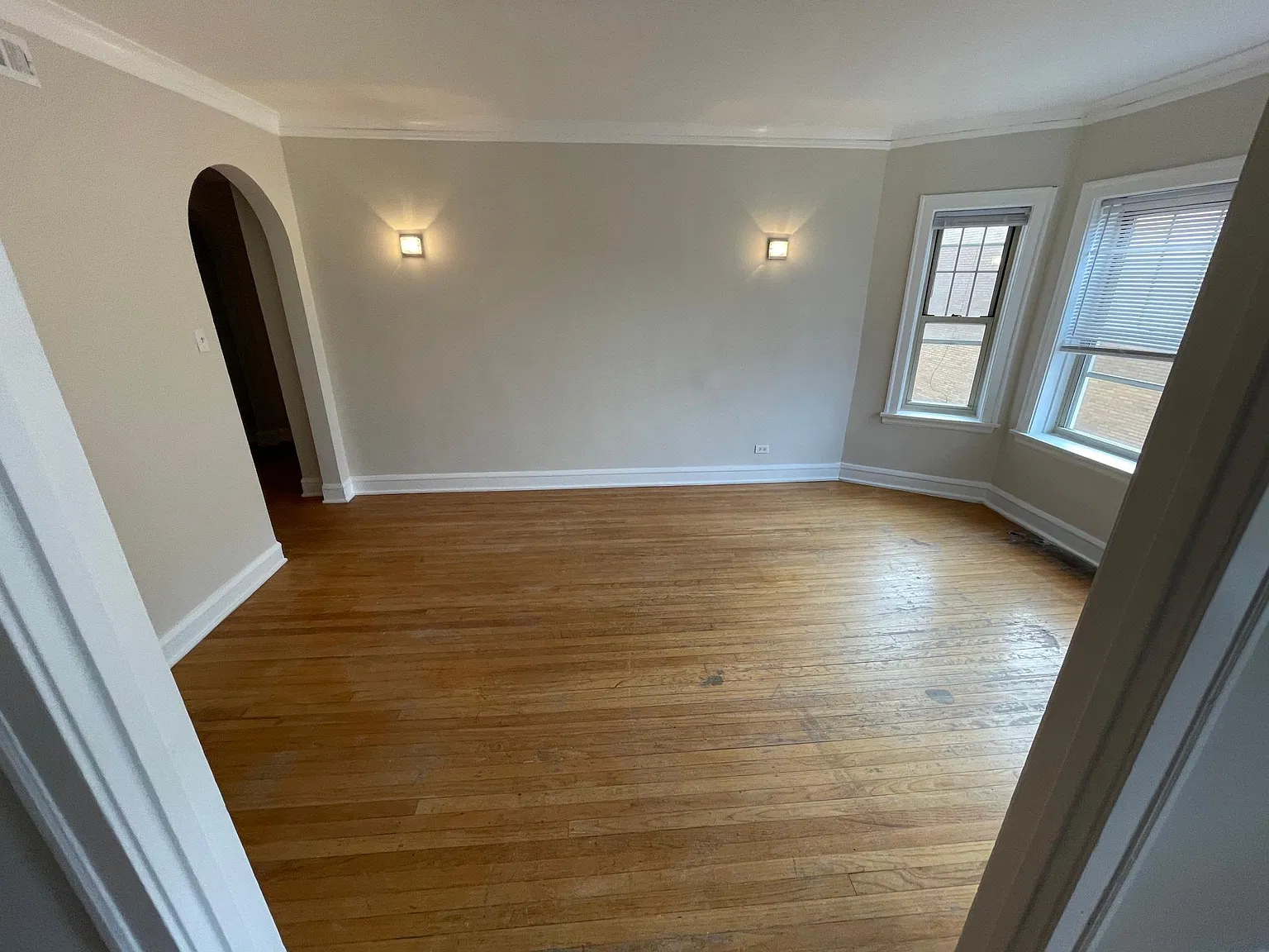 6234 N Mozart St — Photo 1