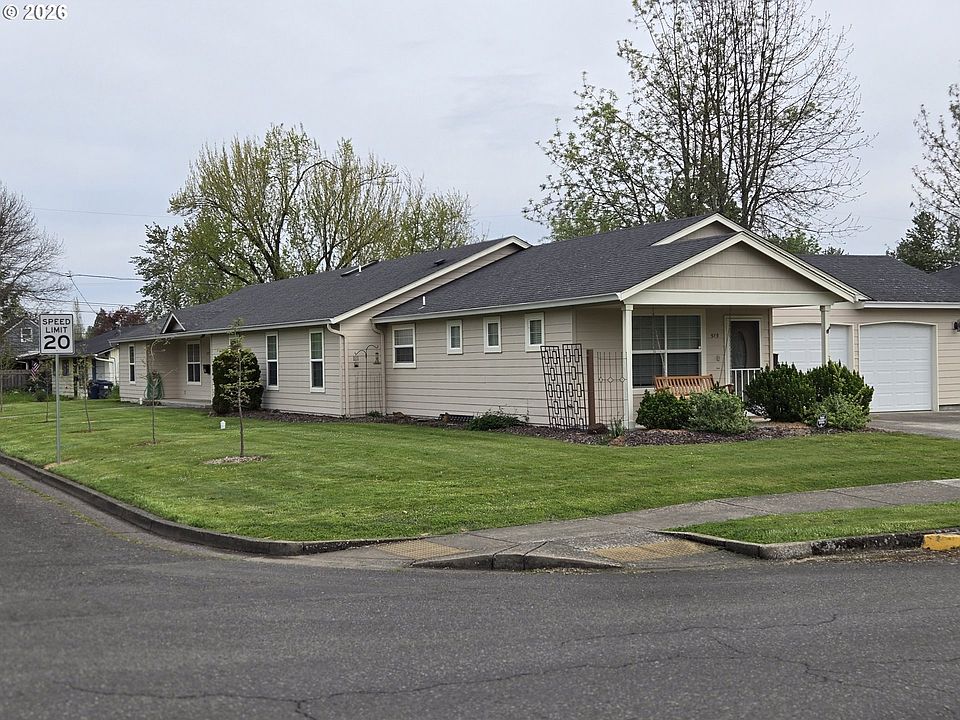 2nd image of 515 E 33rd Ave