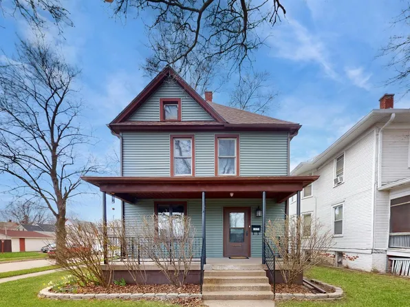 1925 15th St #A, Moline, IL 61265