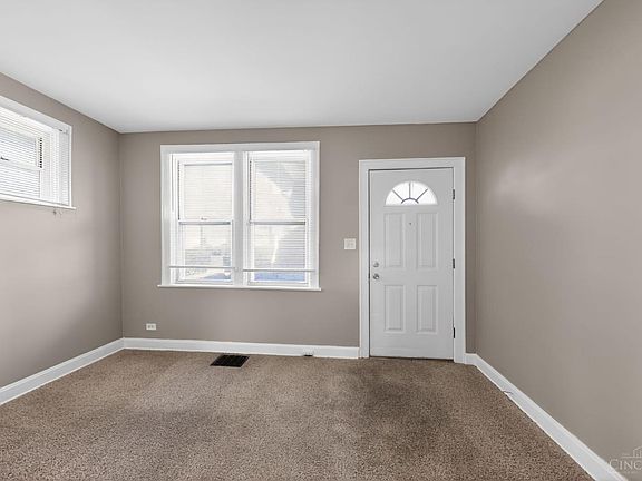 5th image of 3311 Queen City Ave