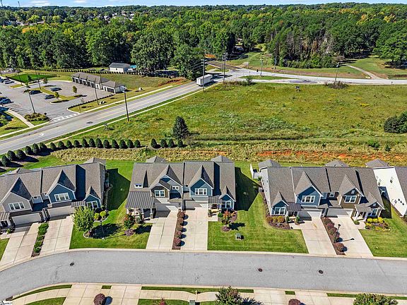 3rd image of 219 Green River Way
