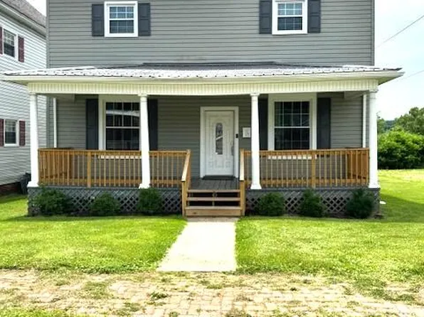 120 N Wills Ave, Covington, VA 24426