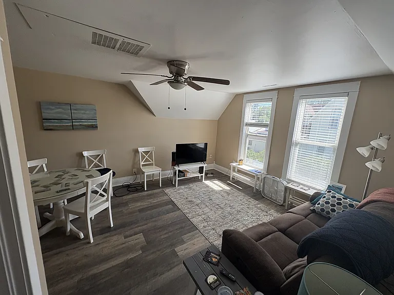 205 E Filer St #2 — Photo 10