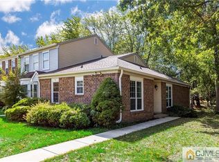 95 Wilshire Ct, Old Bridge, NJ 08857