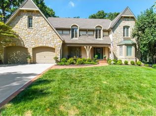 11008 Delmar St, Leawood, KS 66211