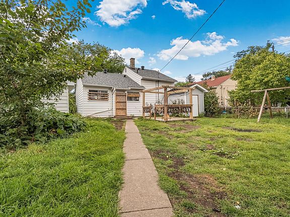 5th image of 11935 125th St NW