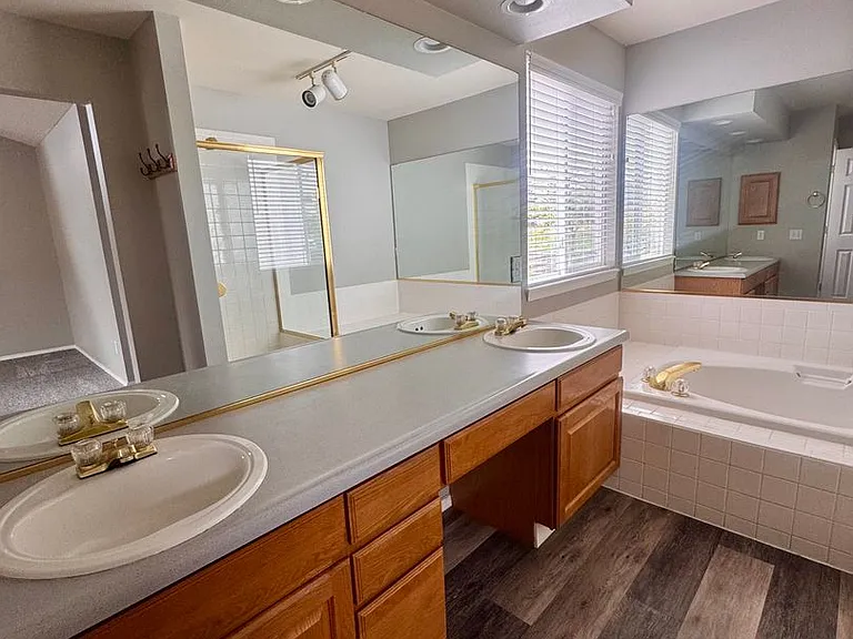9380 Melbourne Dr — Photo 19