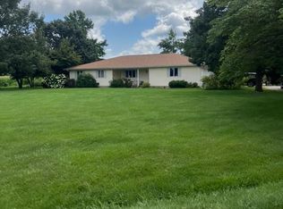 8046 Farmington Cemetery Rd, Pleasant Plains, IL 62677