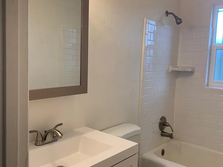 650 N Erin Ave — Photo 3