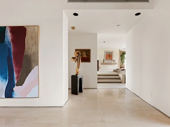 101 Central Park West image 25 of 26