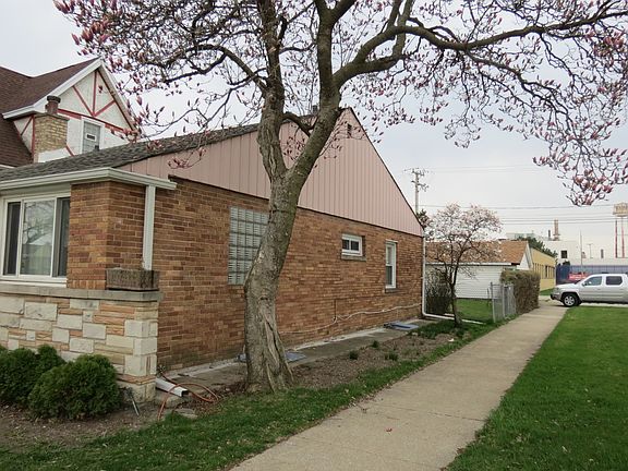 2nd image of 700 24th Ave