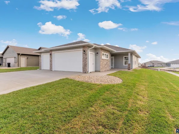 2309 E Tinley St, Brandon, SD 57005