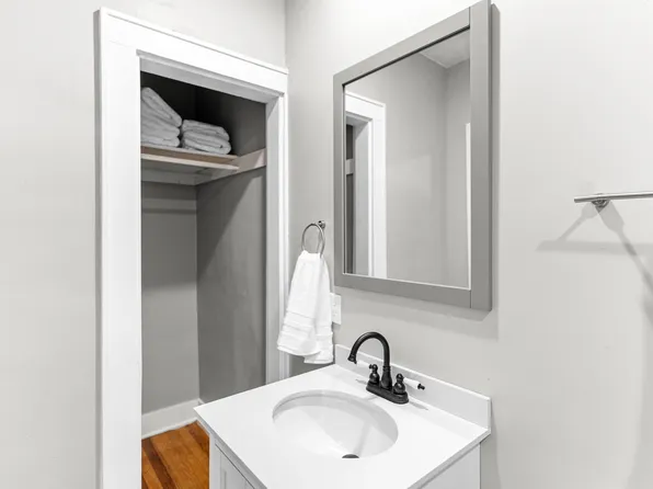 1001 W McCarty St APT A, Jefferson City, MO 65109