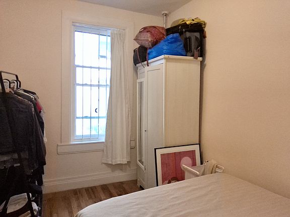 5th image of 245 Midwood St APT 2