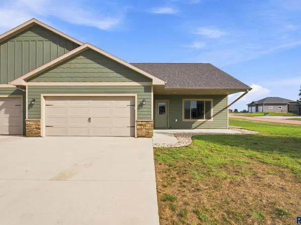 538 Prairie Ave, Baltic, SD 57003