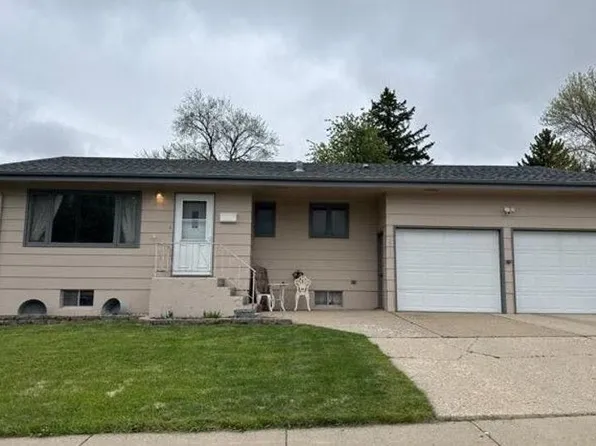 1010 N 29th St, Bismarck, ND 58501