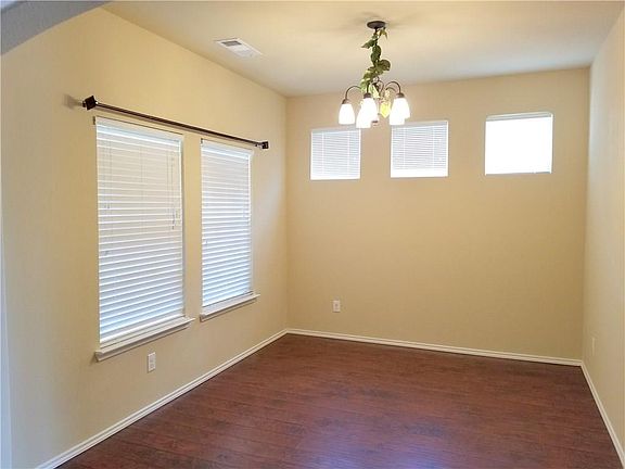 5th image of 10305 Bradshaw Dr