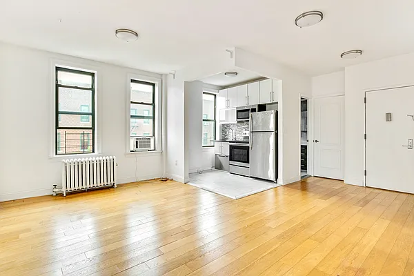 Rented by Avenues Real Estate | media 5