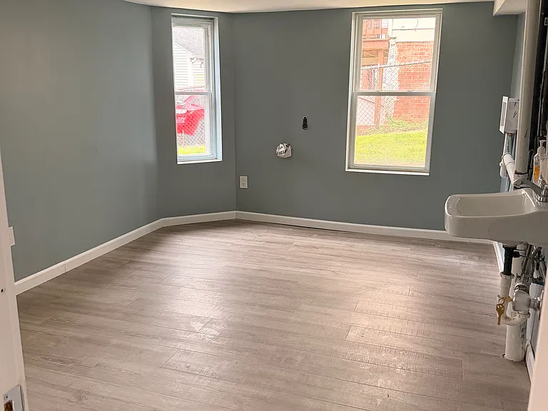 167 Caroline St — Photo 13