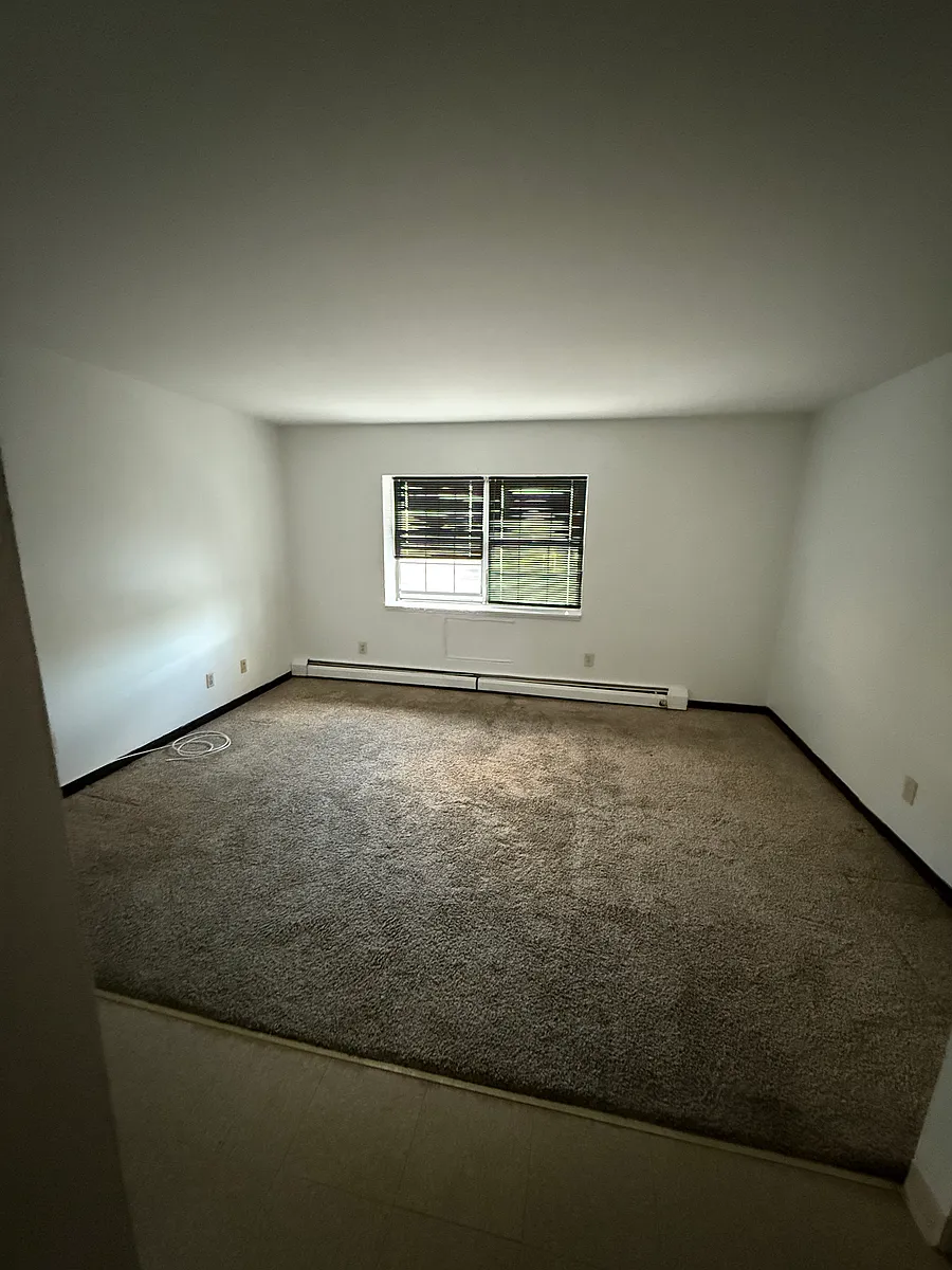 Building Photo - 300 Palisade Ave #B16