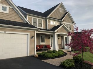 10 Aldrich Gln, Fairport, NY 14450