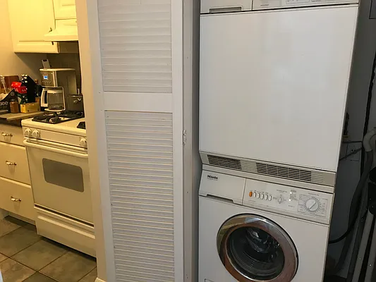 Sold by MacDouglas Properties | media 25