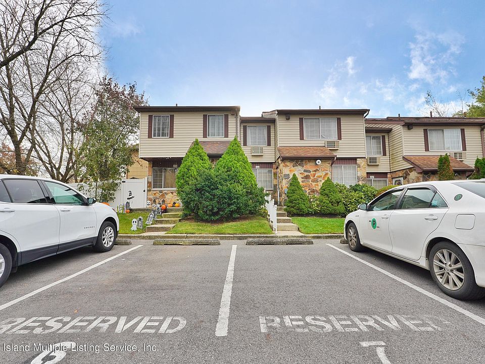 266 Corona Ave, Staten Island, NY 10306 Zillow