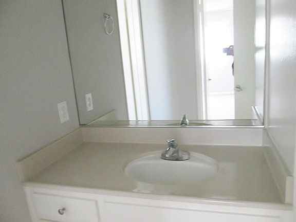 4th image of 1825 Butler Ave APT 7