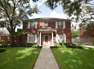 8111 Brighton Place Ct, Houston, TX 77095