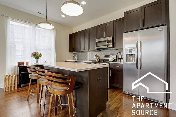 1st image of 2605 W North Ave APT 3C
