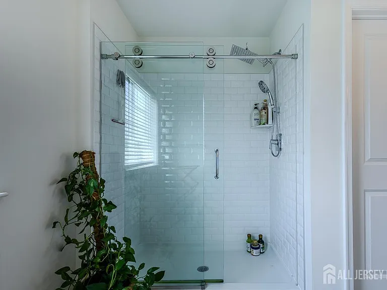 3305 Charleston Dr — Photo 19