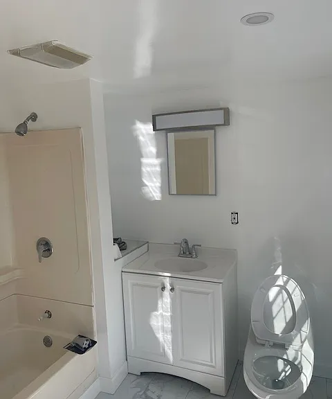 9 E Pembroke Rd #A — Photo 12
