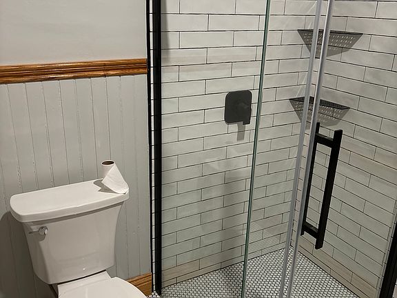 5th image of 345 Lafayette Ave #3