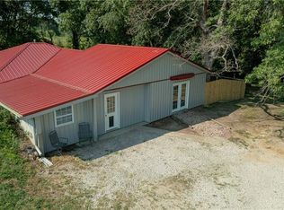 1261 SE State Route V, Polo, MO 64671