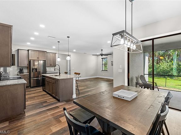 4th image of 4040 Parrish St