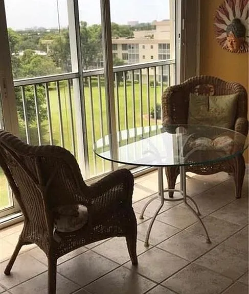 3300 N Palm Aire Dr #606 — Photo 35