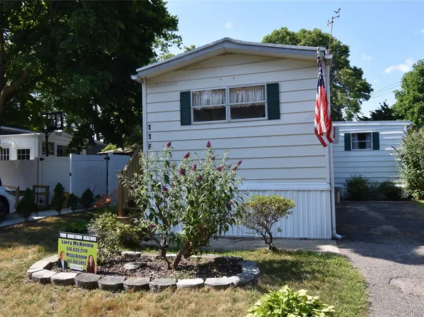 116 Lincoln Avenue, Holbrook, NY 11741
