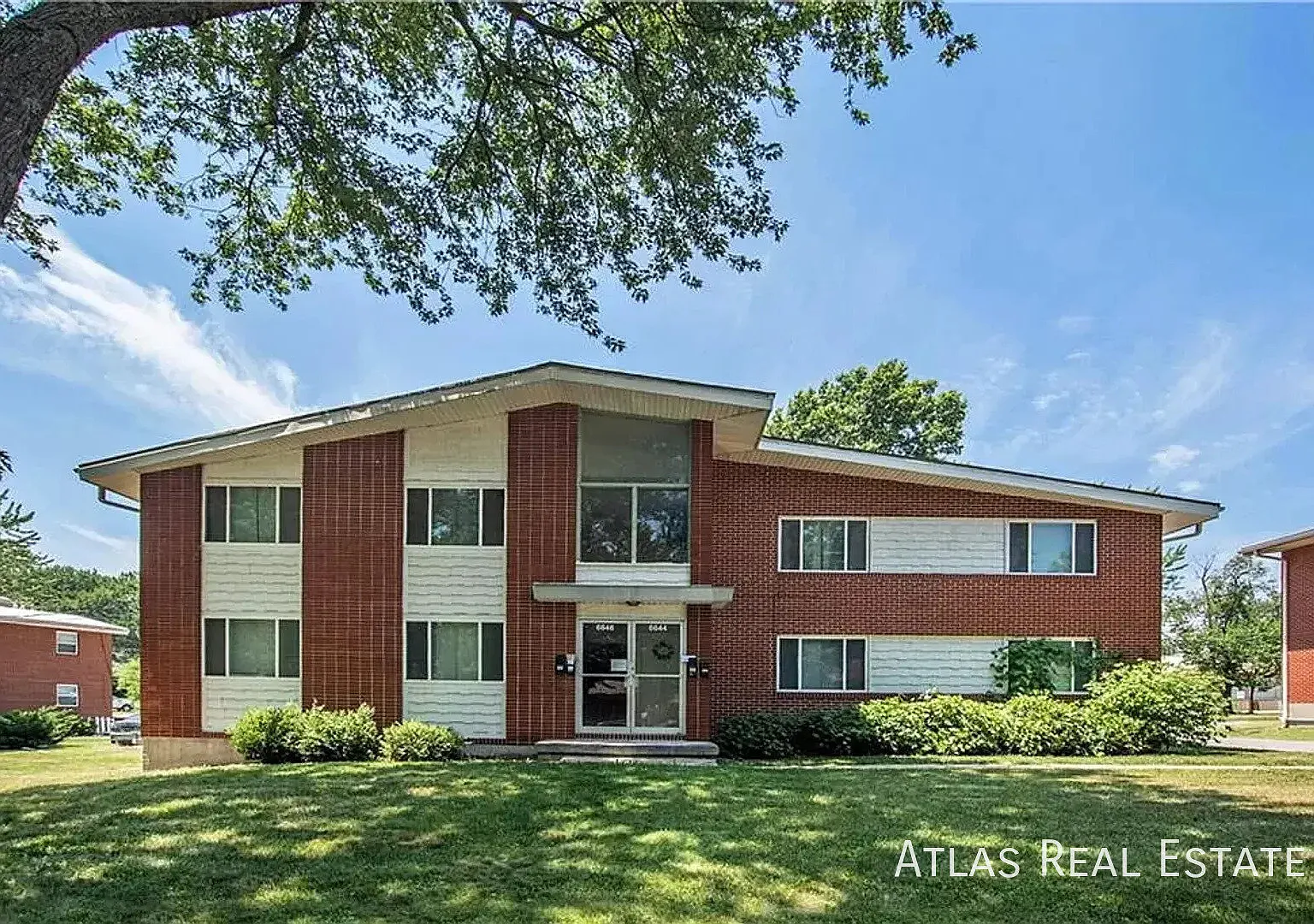 Raytown apartment ready for move in! — Photo 1