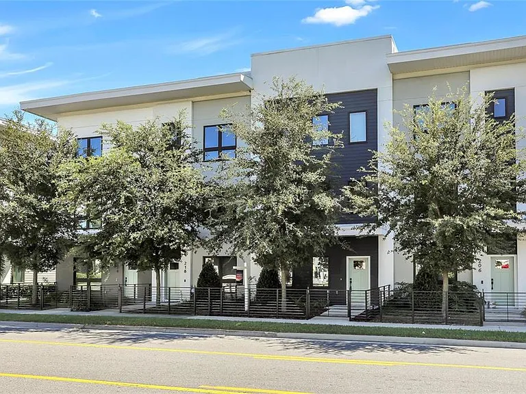 212 E Pineloch Ave — Photo 29
