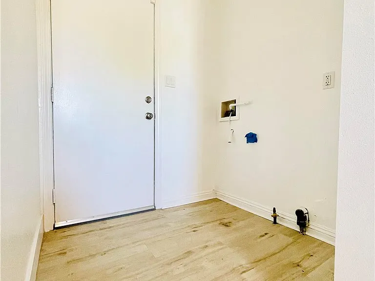 1852 Grier St — Photo 16